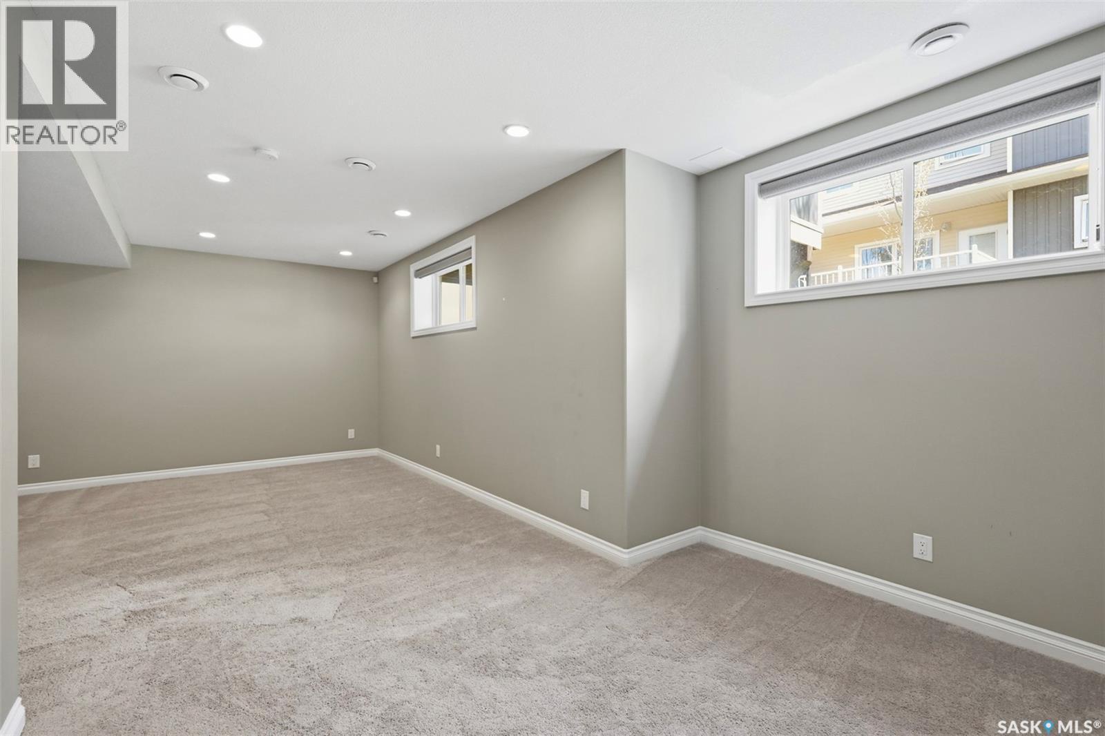#501 315 Zary ROAD - 35