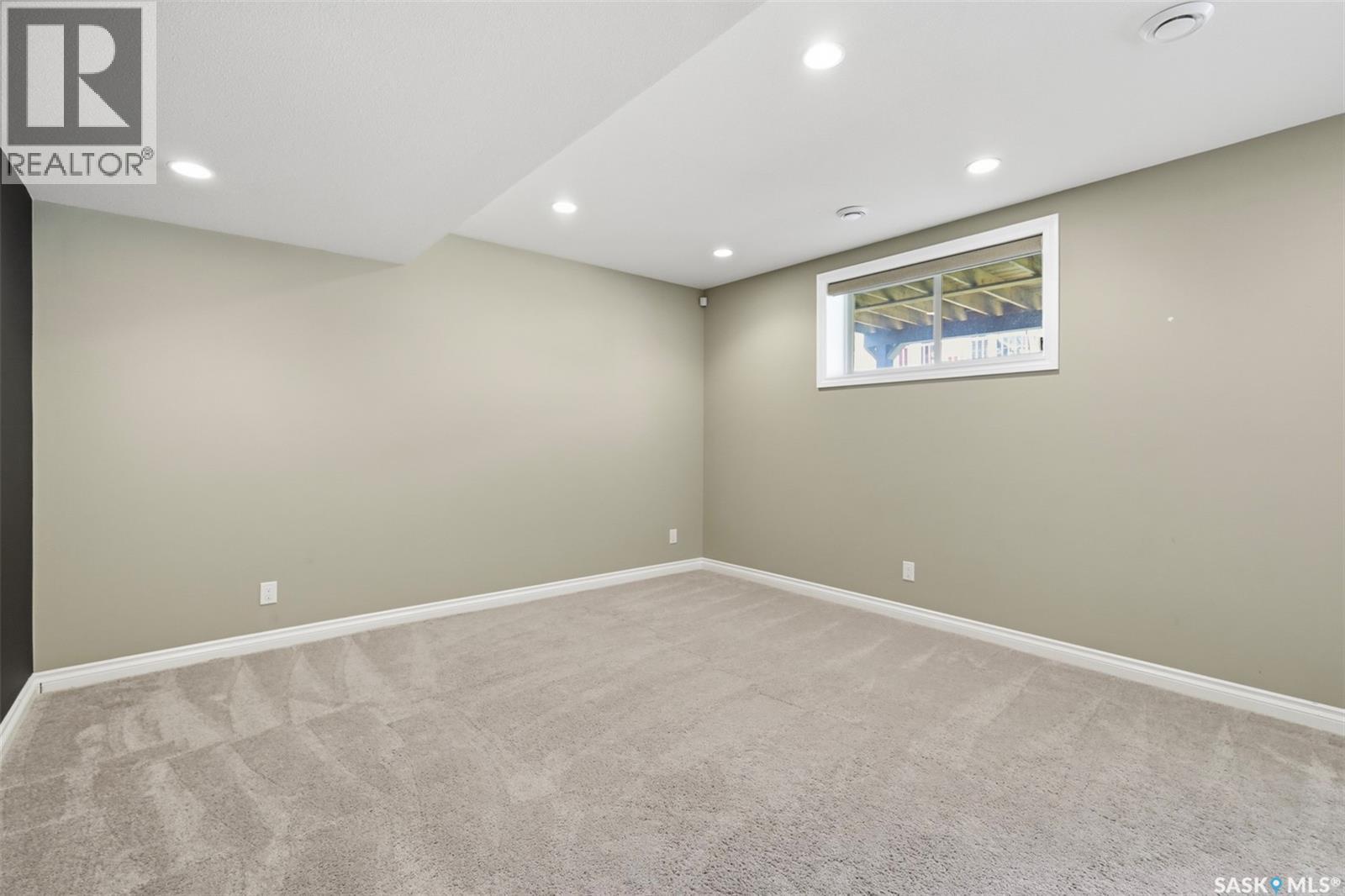 #501 315 Zary ROAD - 36