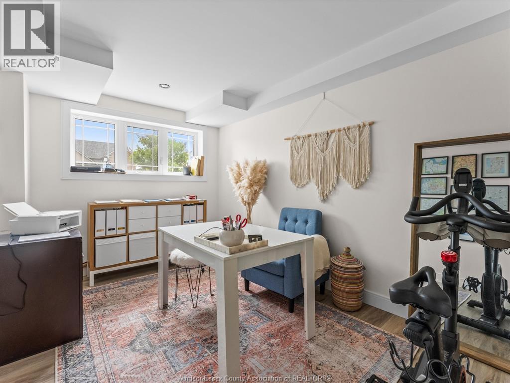 210 Adams AVENUE - 23