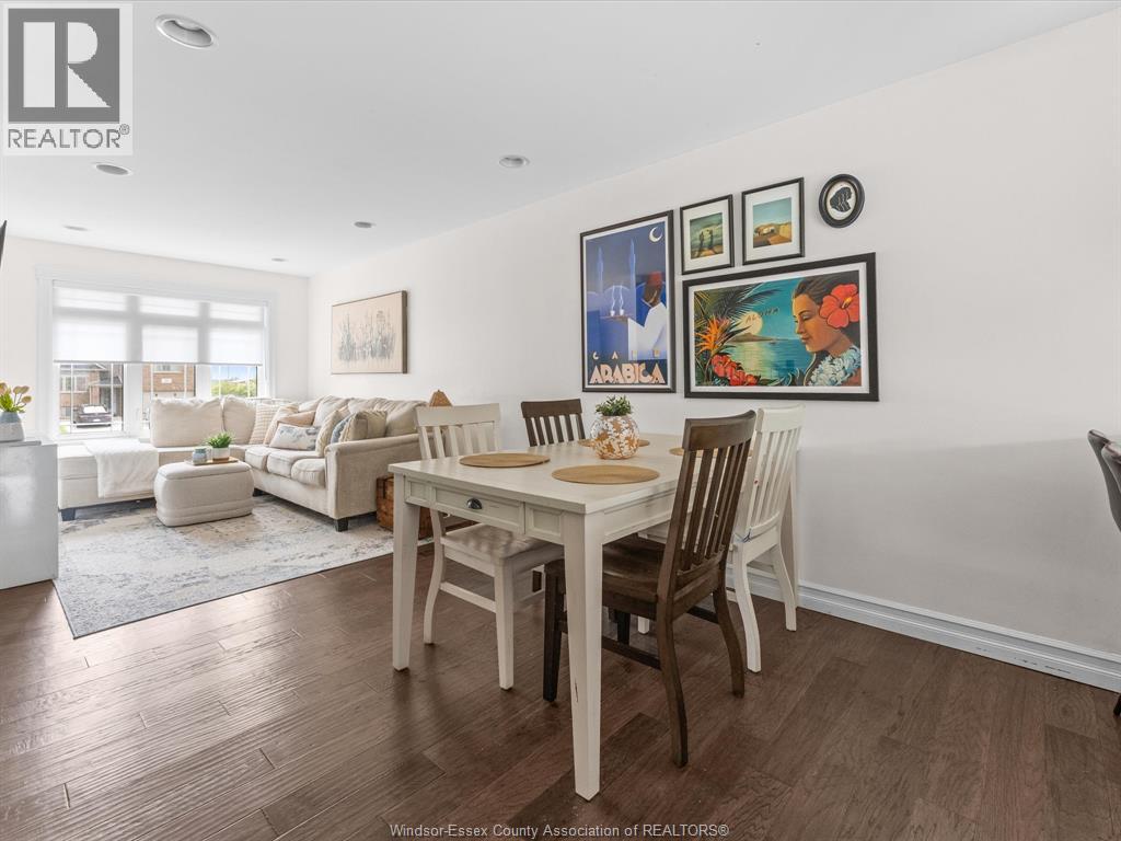 210 Adams AVENUE - 8