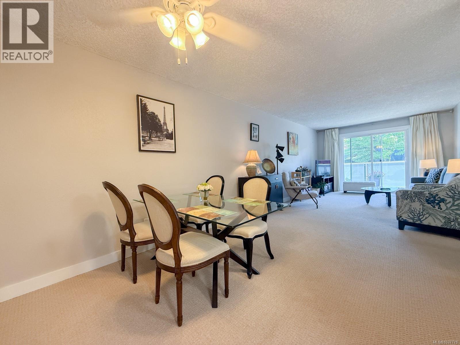 405 3252 Glasgow Avenue, Saanich