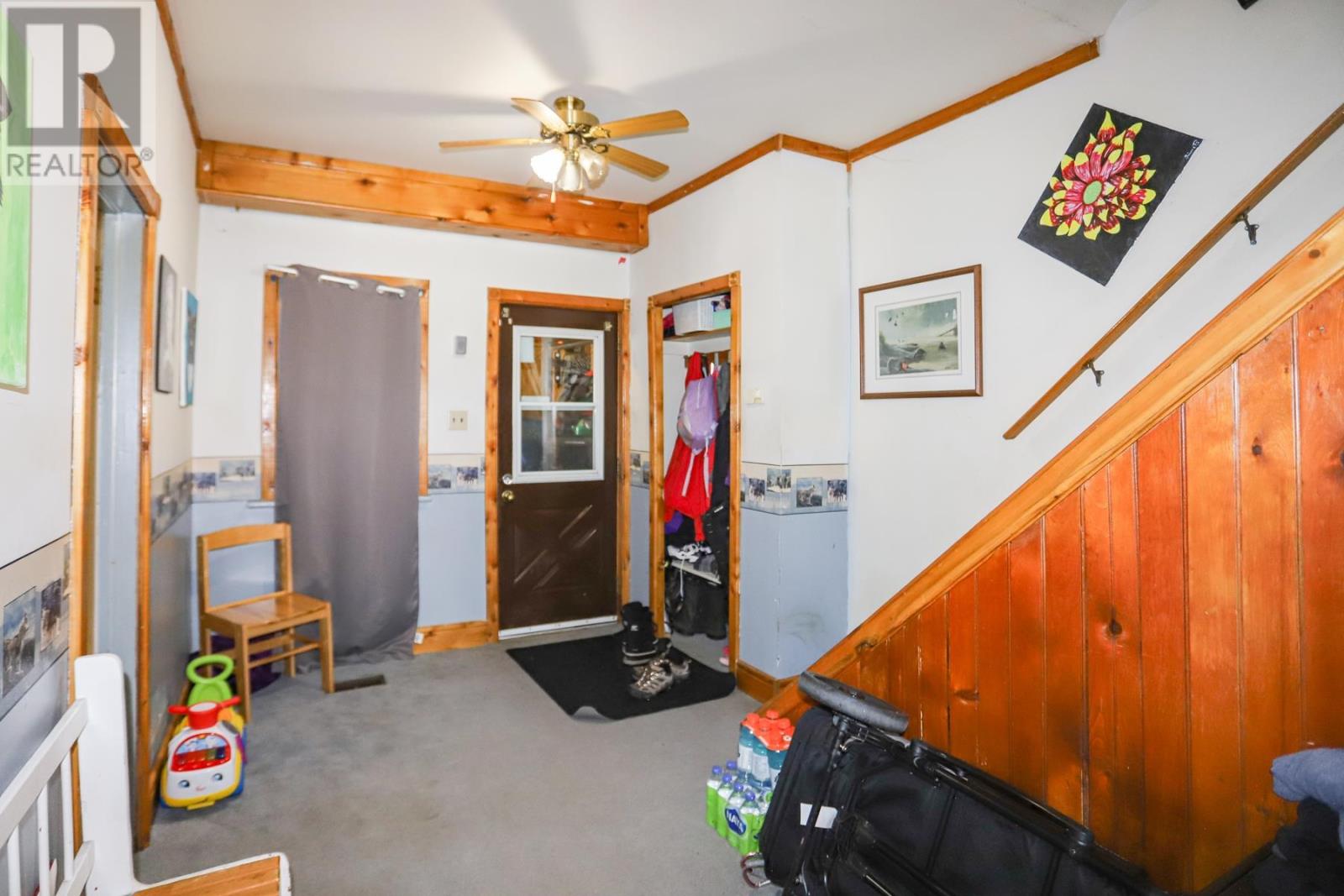 8 Dufferin ST - 7