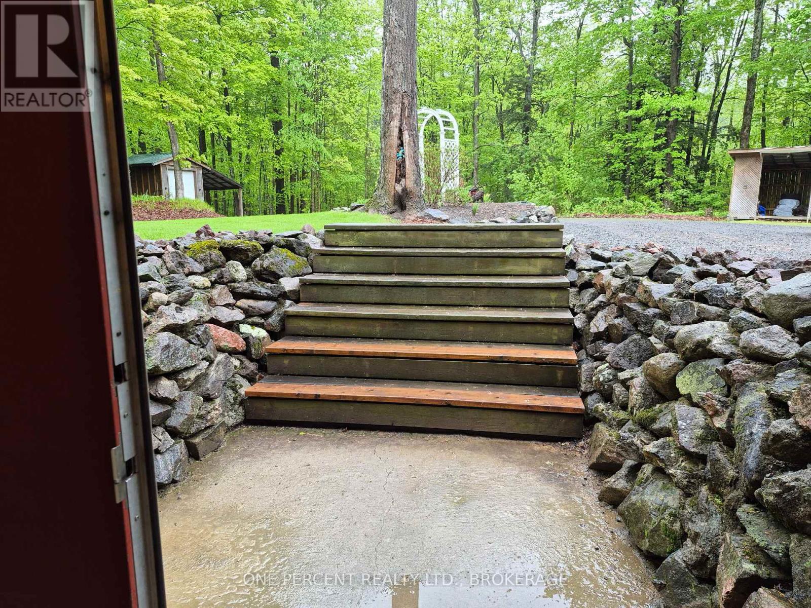 1577 NORWAY ROAD - 41