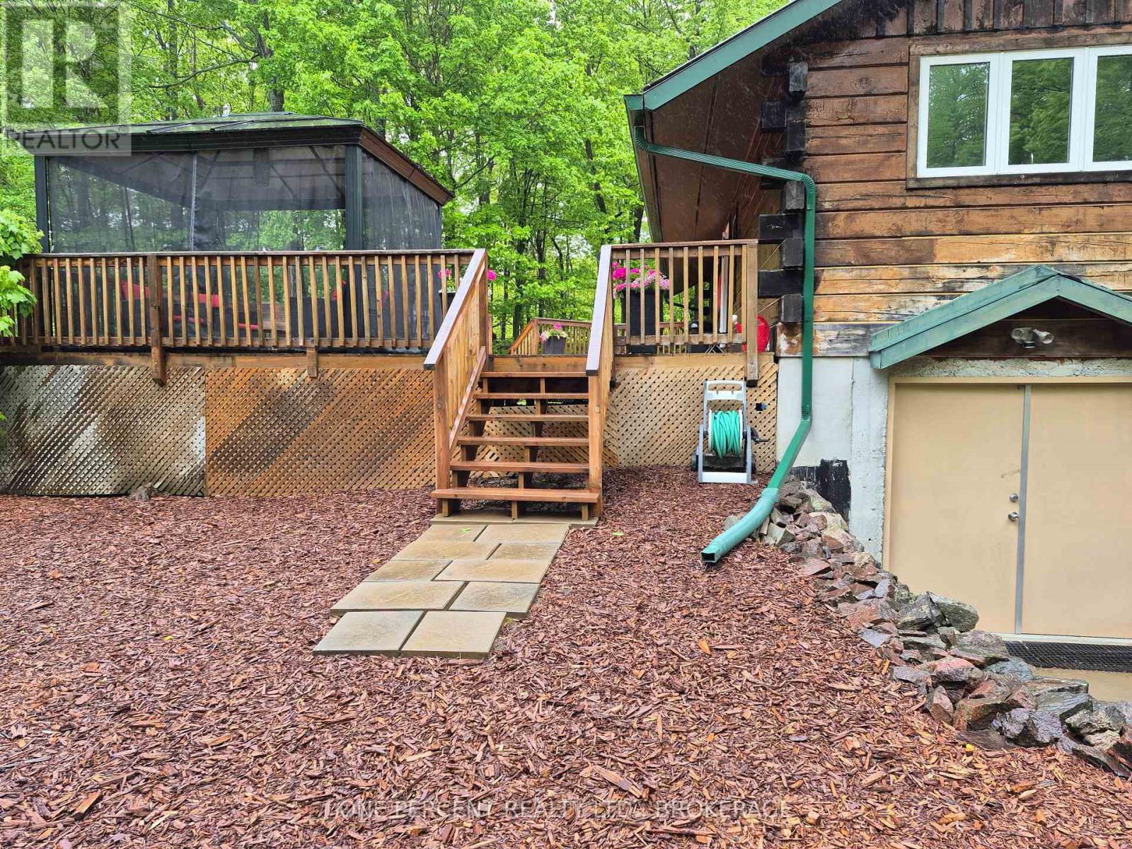 1577 NORWAY ROAD - 46