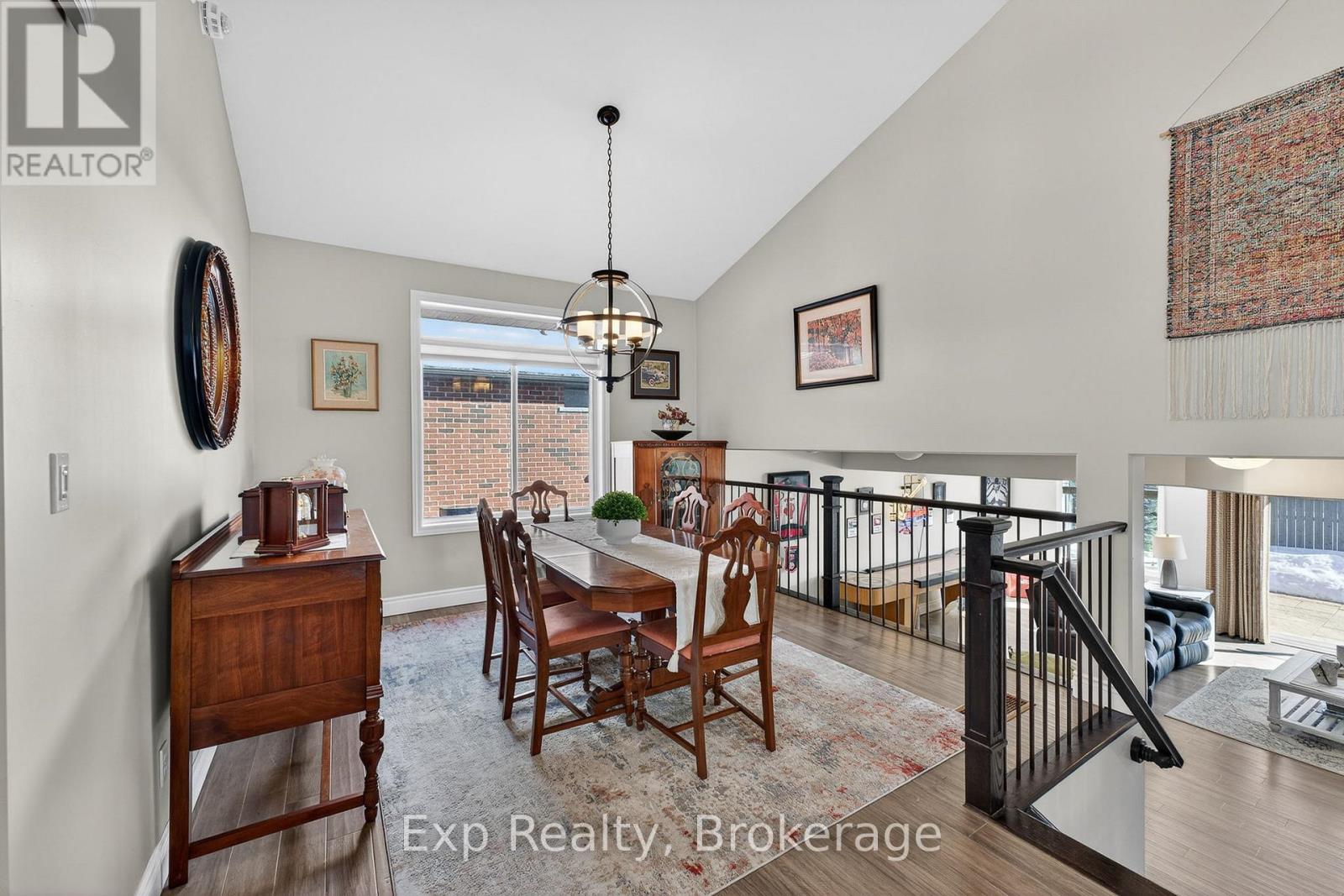 15 KEMPTON AVENUE - 10