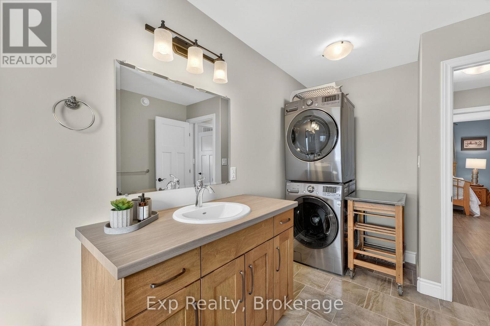 15 KEMPTON AVENUE - 23
