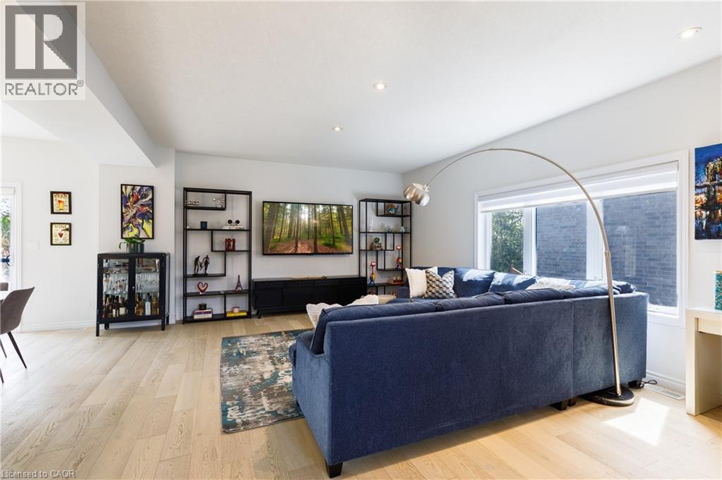 581 DOONWOODS Crescent - 11