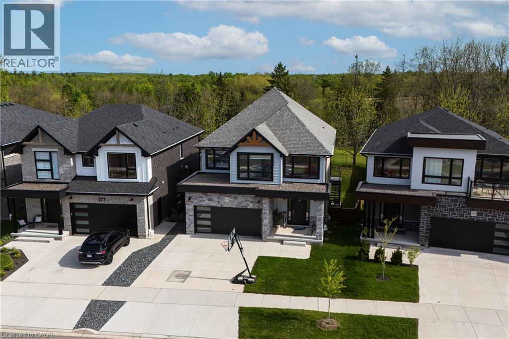 581 DOONWOODS Crescent - 3