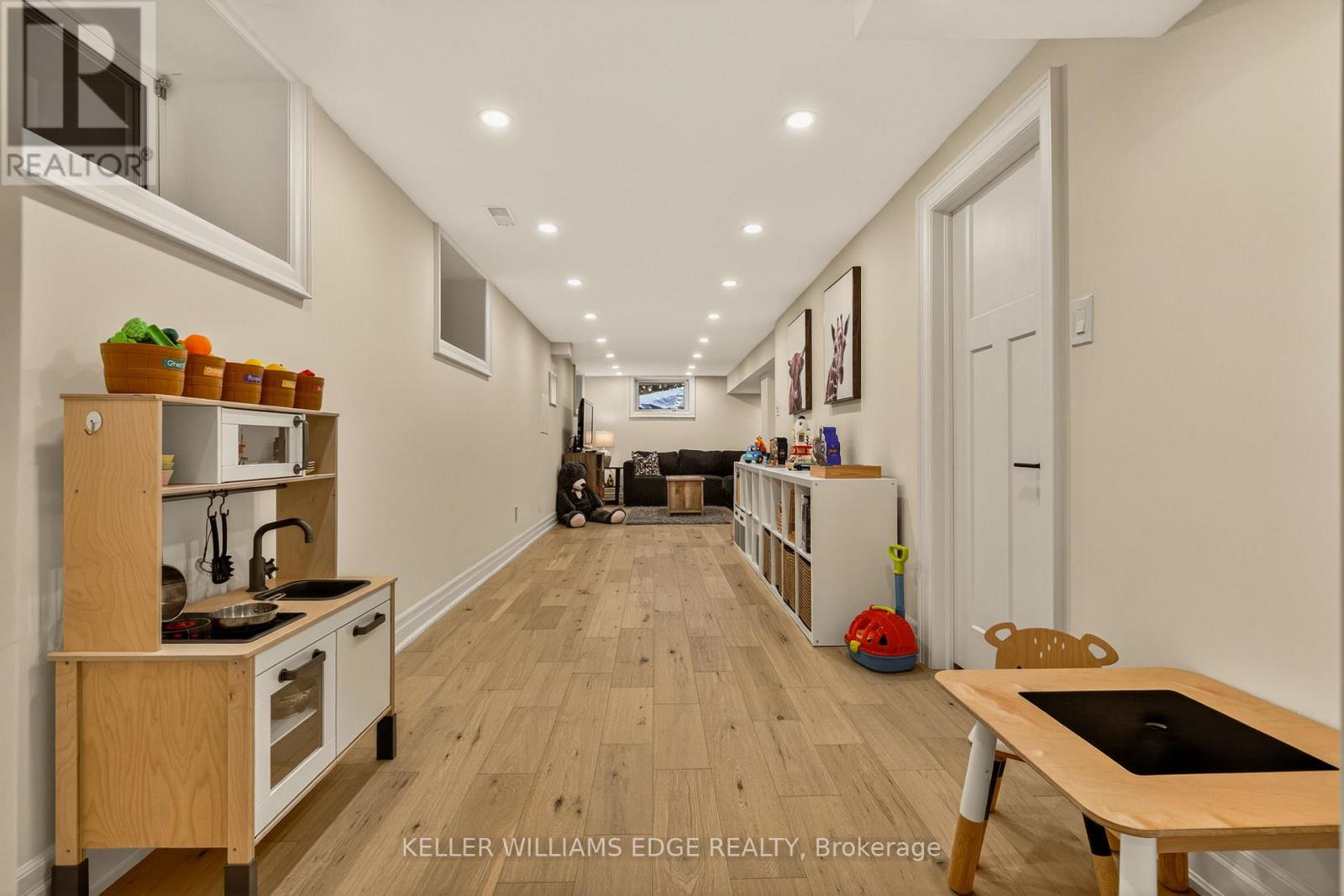 3322 REGIONAL ROAD - 36