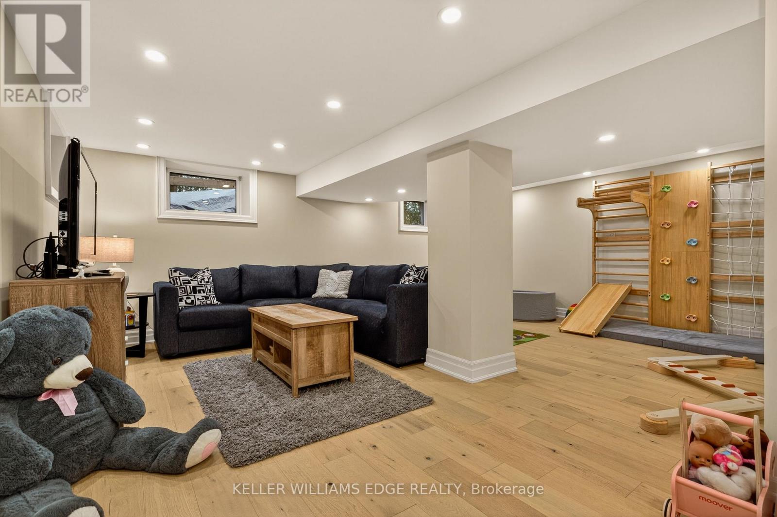 3322 REGIONAL ROAD - 37