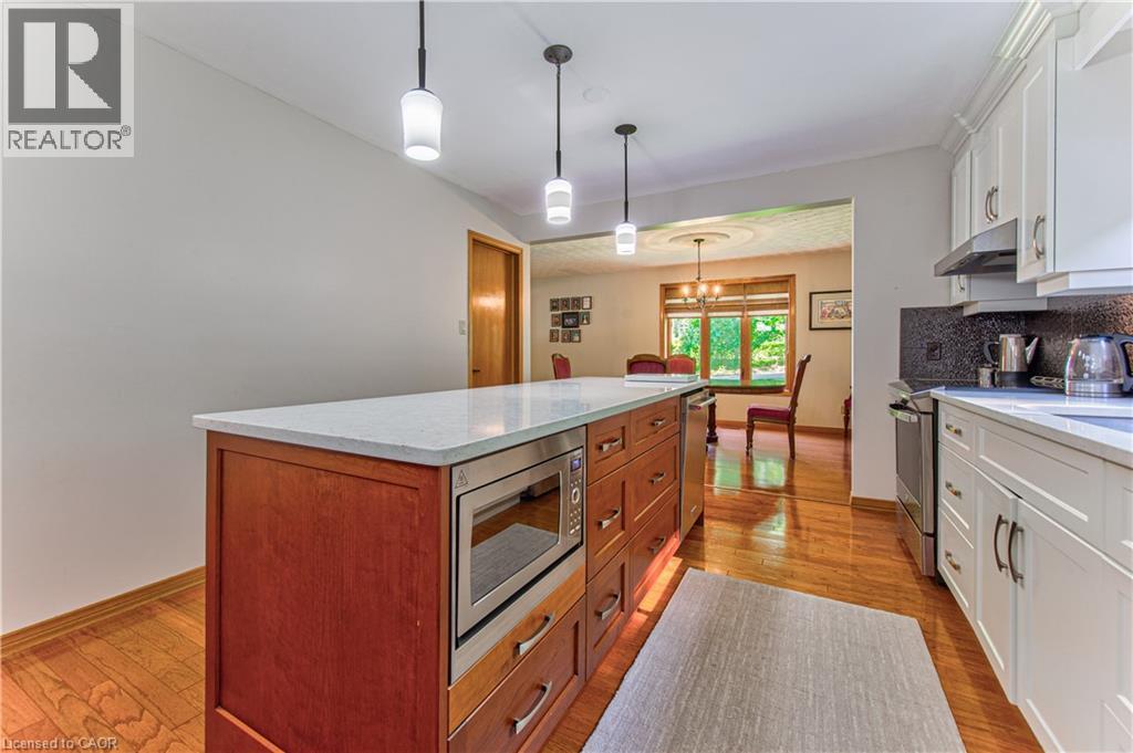 33 HUGHSON Street - 15