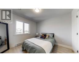 8 Walnut Street thumbnail 17