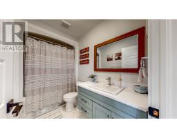 8 Walnut Street thumbnail 18