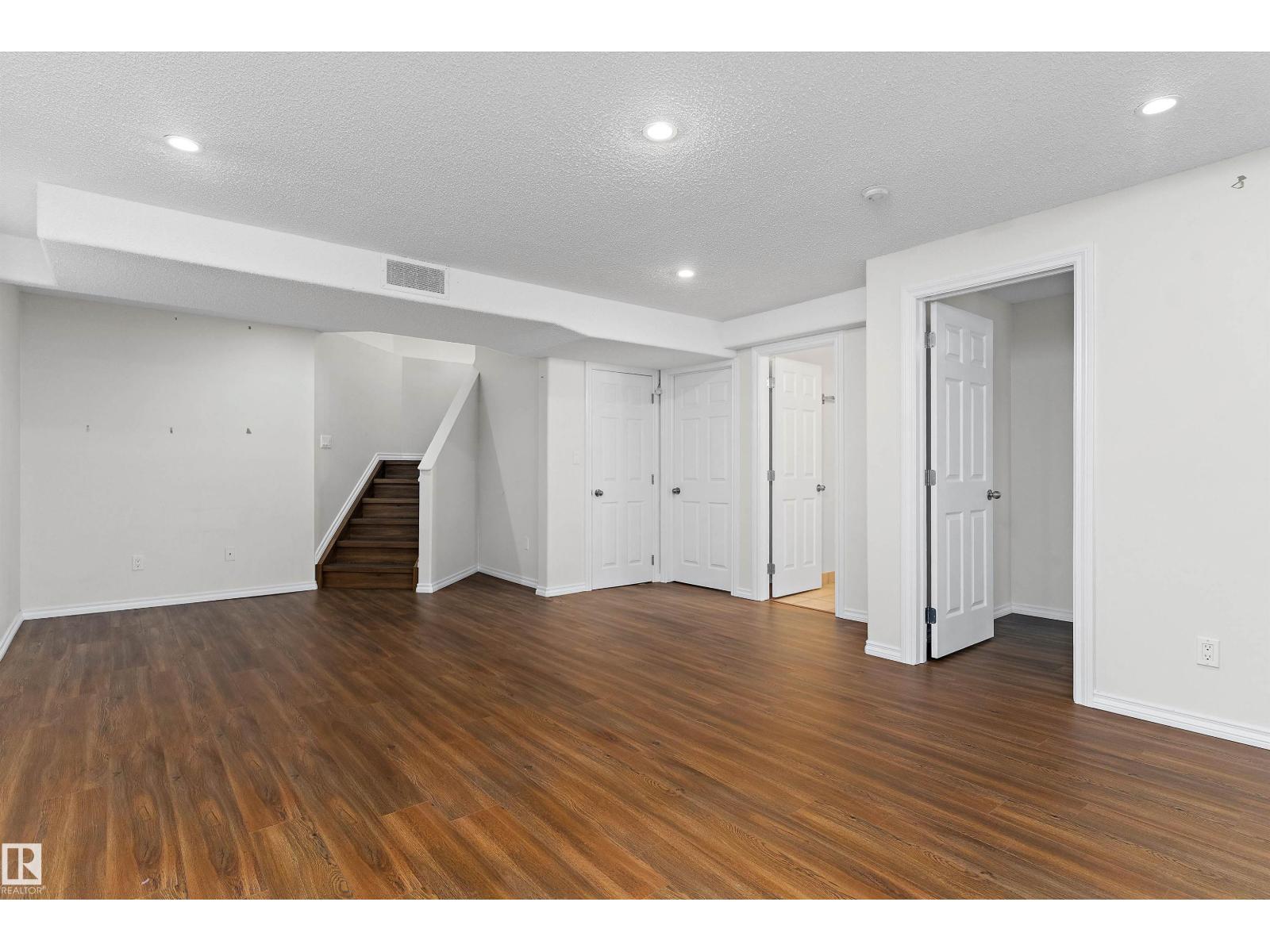 583 Leger WY NW - 34