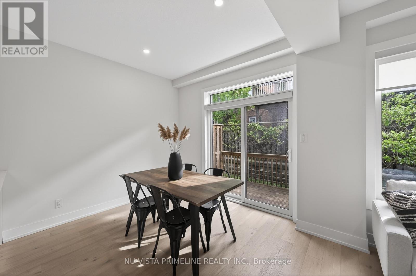 #16 1570 CORONATION DRIVE - 12