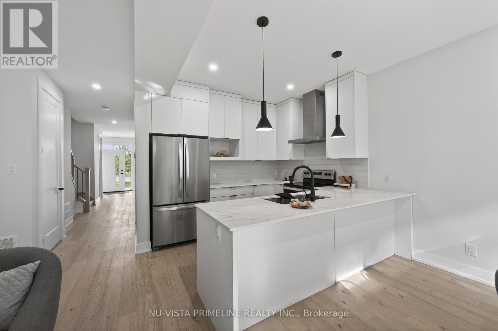 #16 1570 CORONATION DRIVE - 14