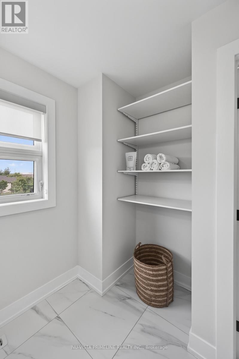 #16 1570 CORONATION DRIVE - 20
