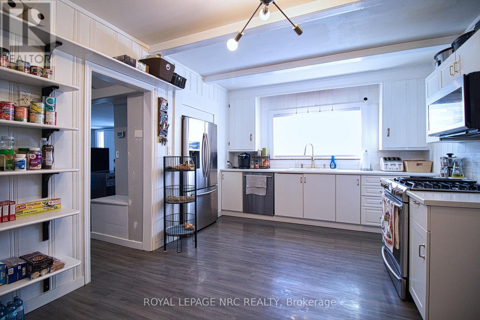 46 LISGAR STREET - 10