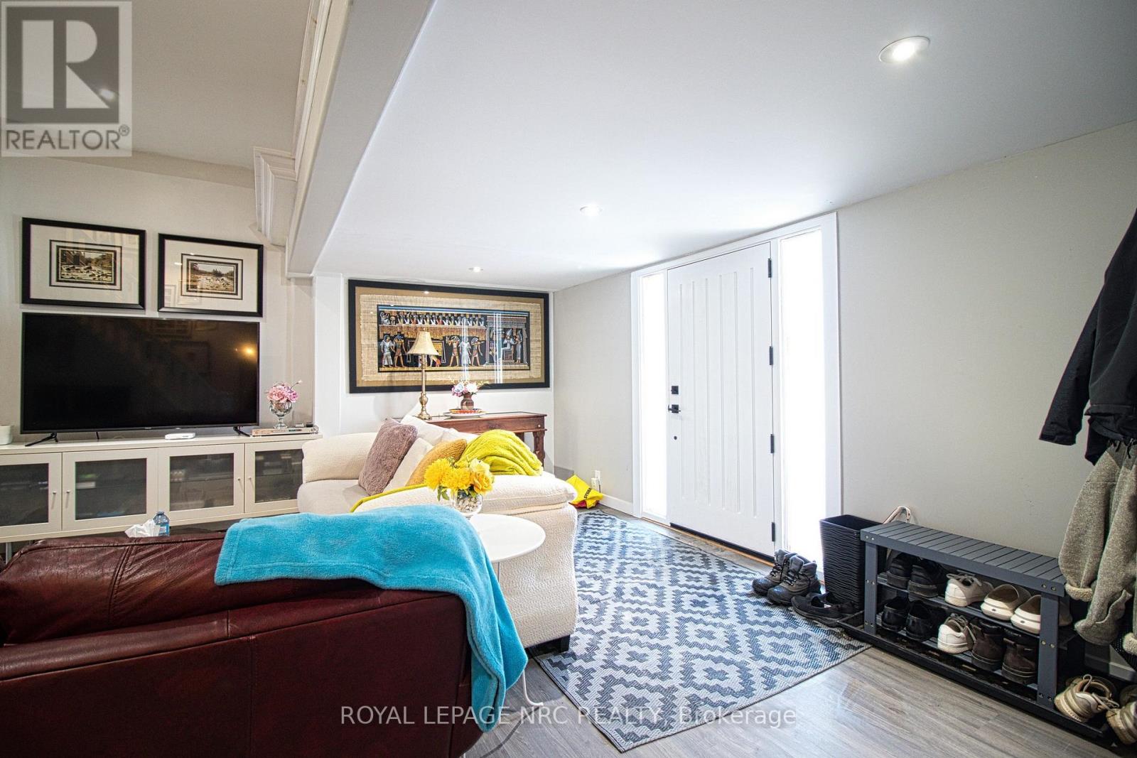 46 LISGAR STREET - 2