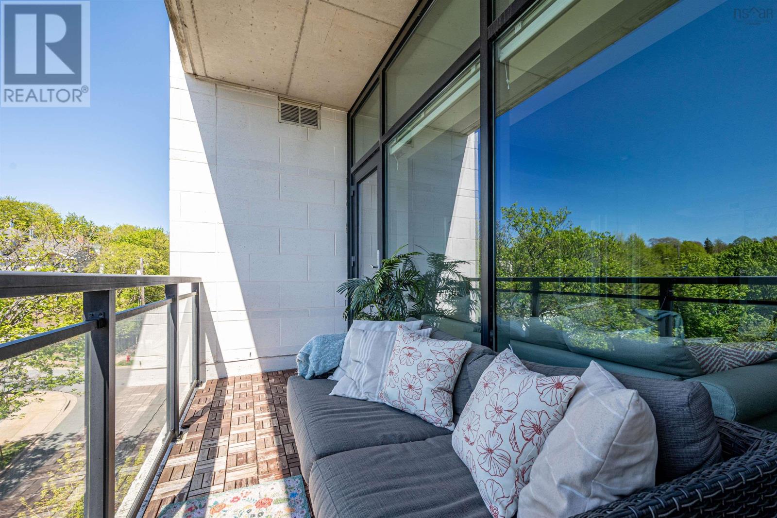 Property 20 of 48 of 408 25 ALDERNEY