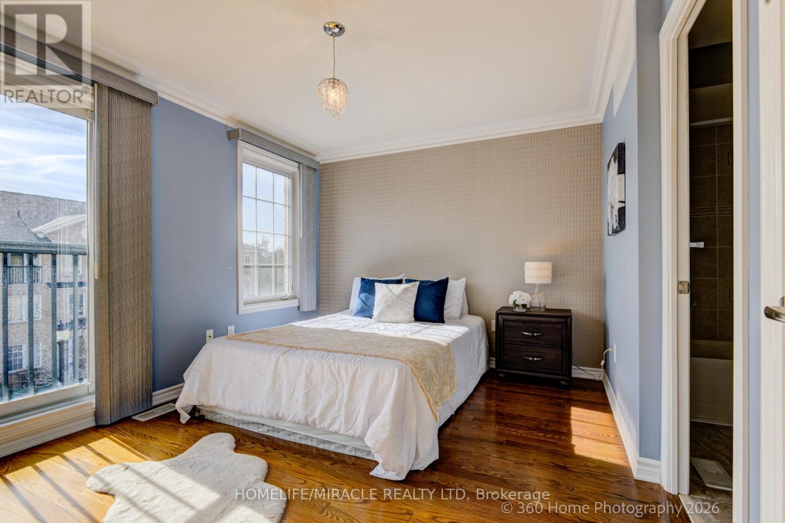 48 STRANGFORD LANE - 18