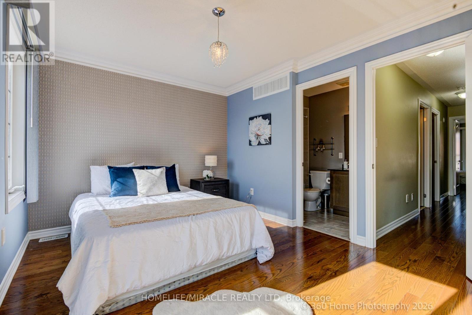 48 STRANGFORD LANE - 19