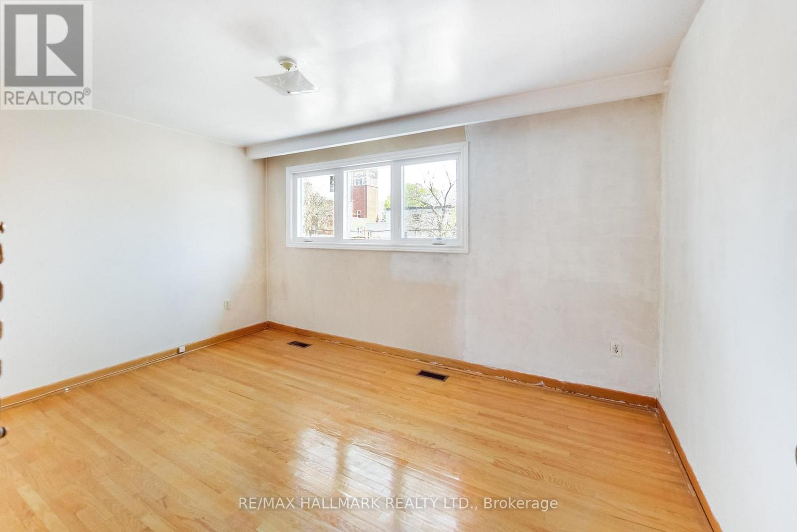 76 MAIN STREET - 21