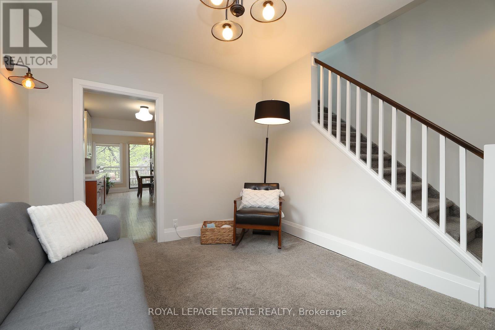 27 SYCAMORE PLACE - 12