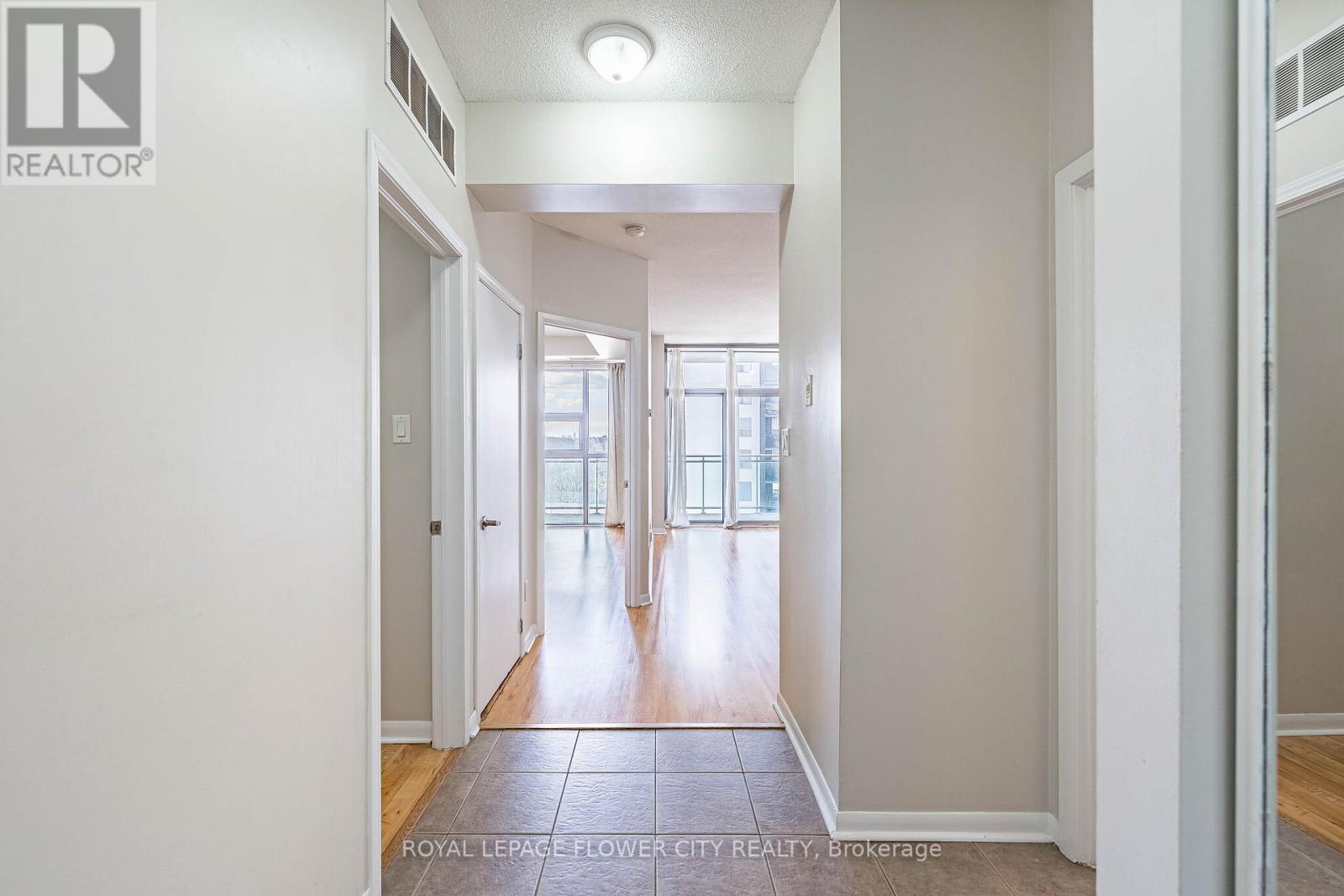 #907 2464 WESTON ROAD - 9