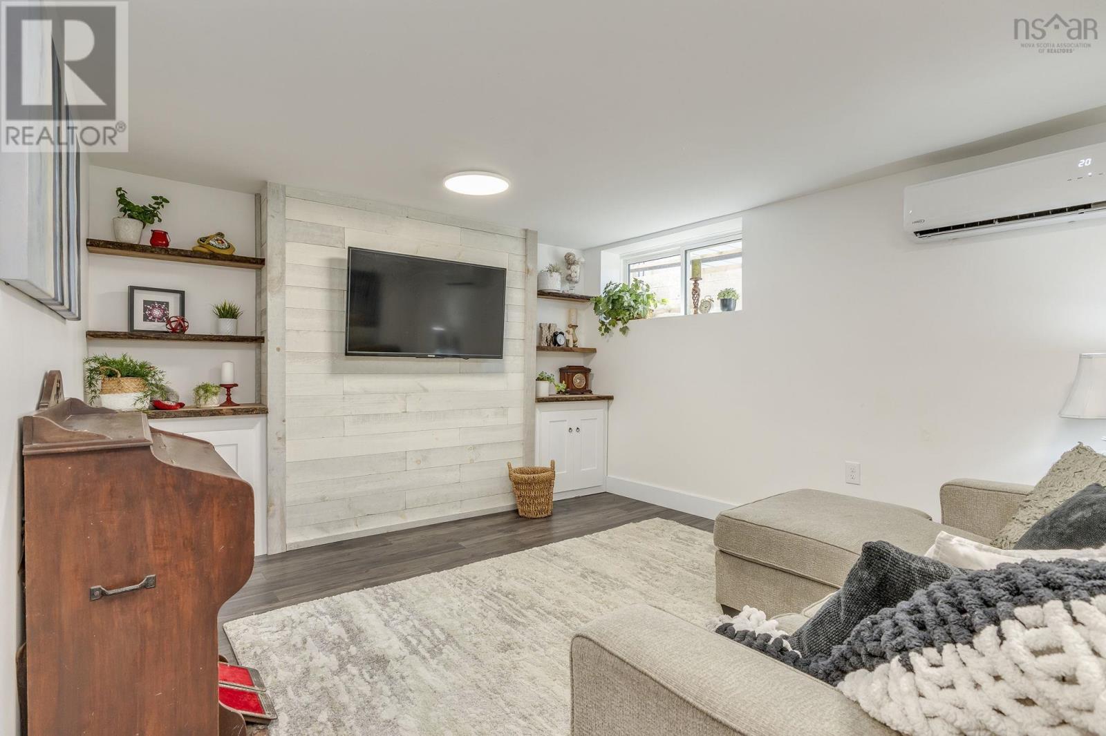 13 Logan Drive - 25