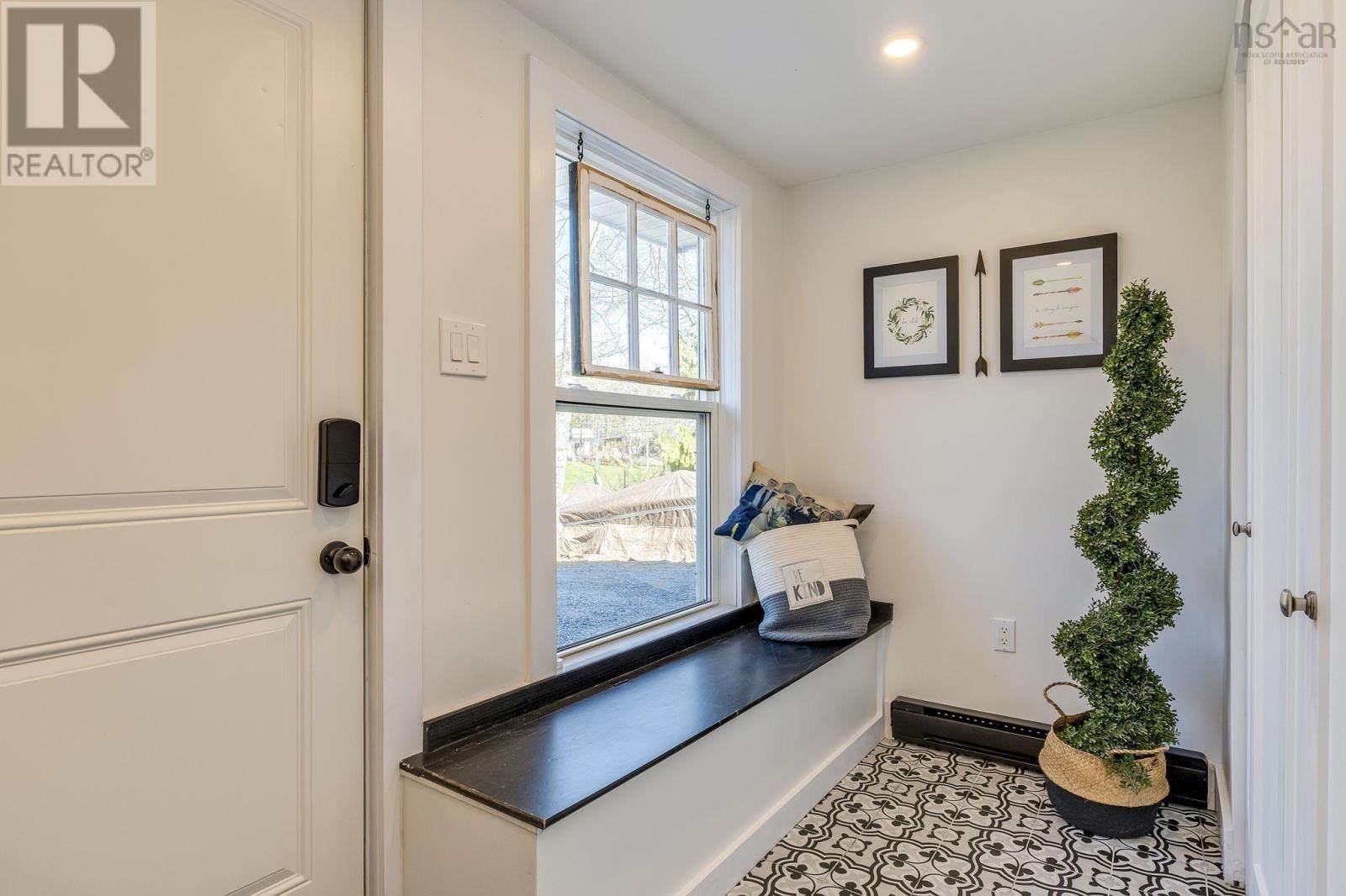 13 Logan Drive - 34