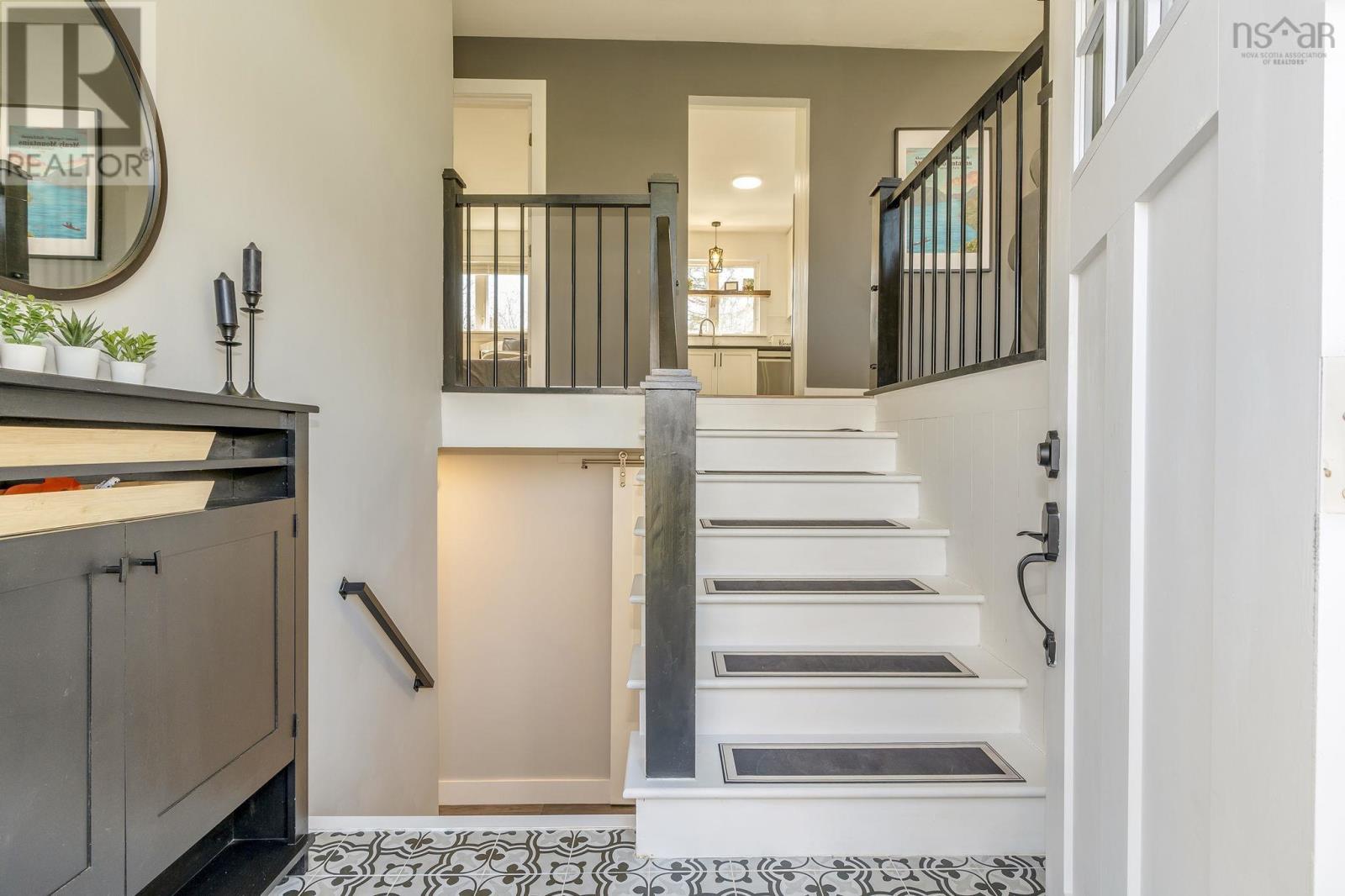 13 Logan Drive - Image 2