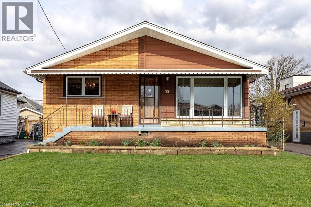 92 REID Avenue S - Image 2