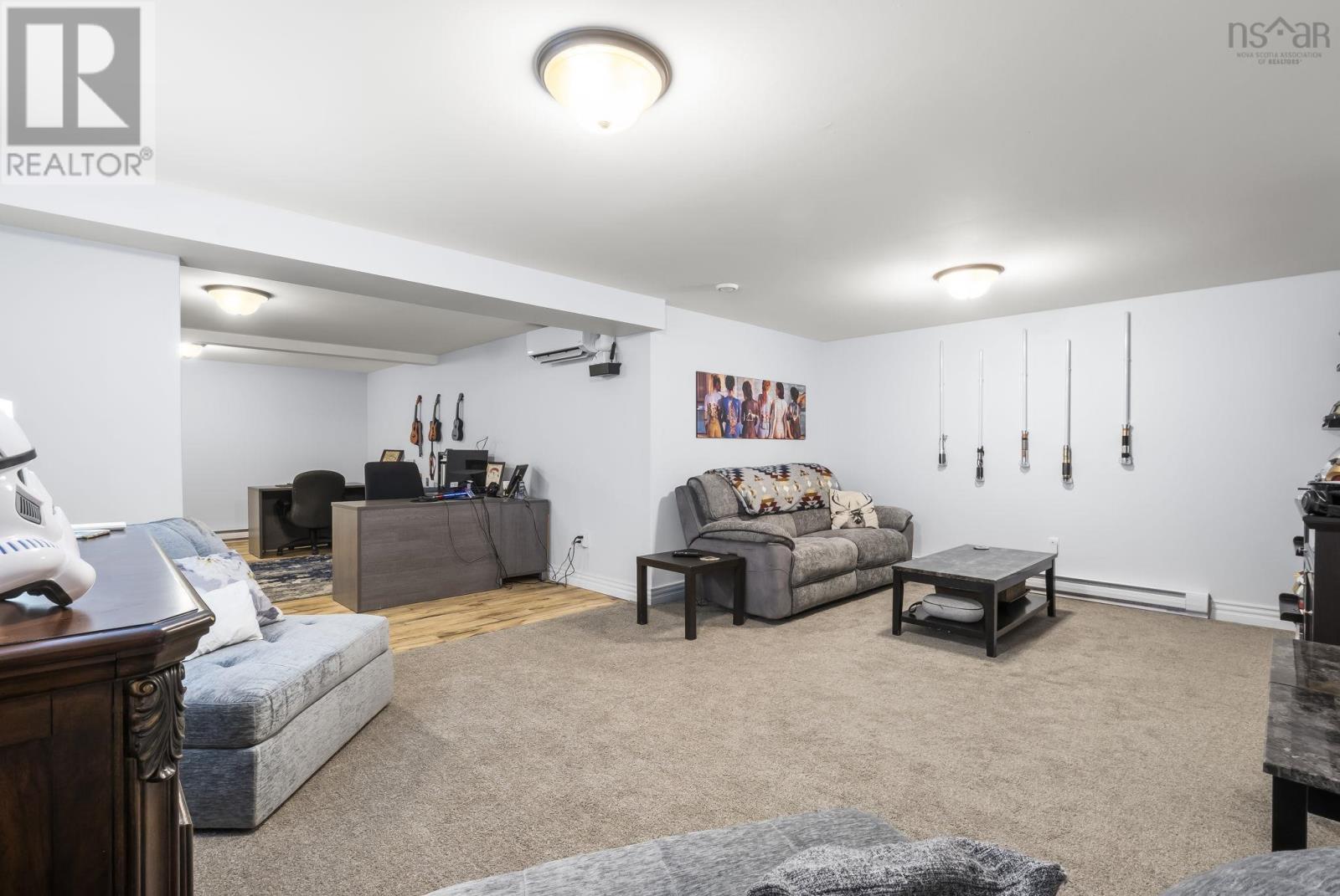 5 Tailfeather Court - 29
