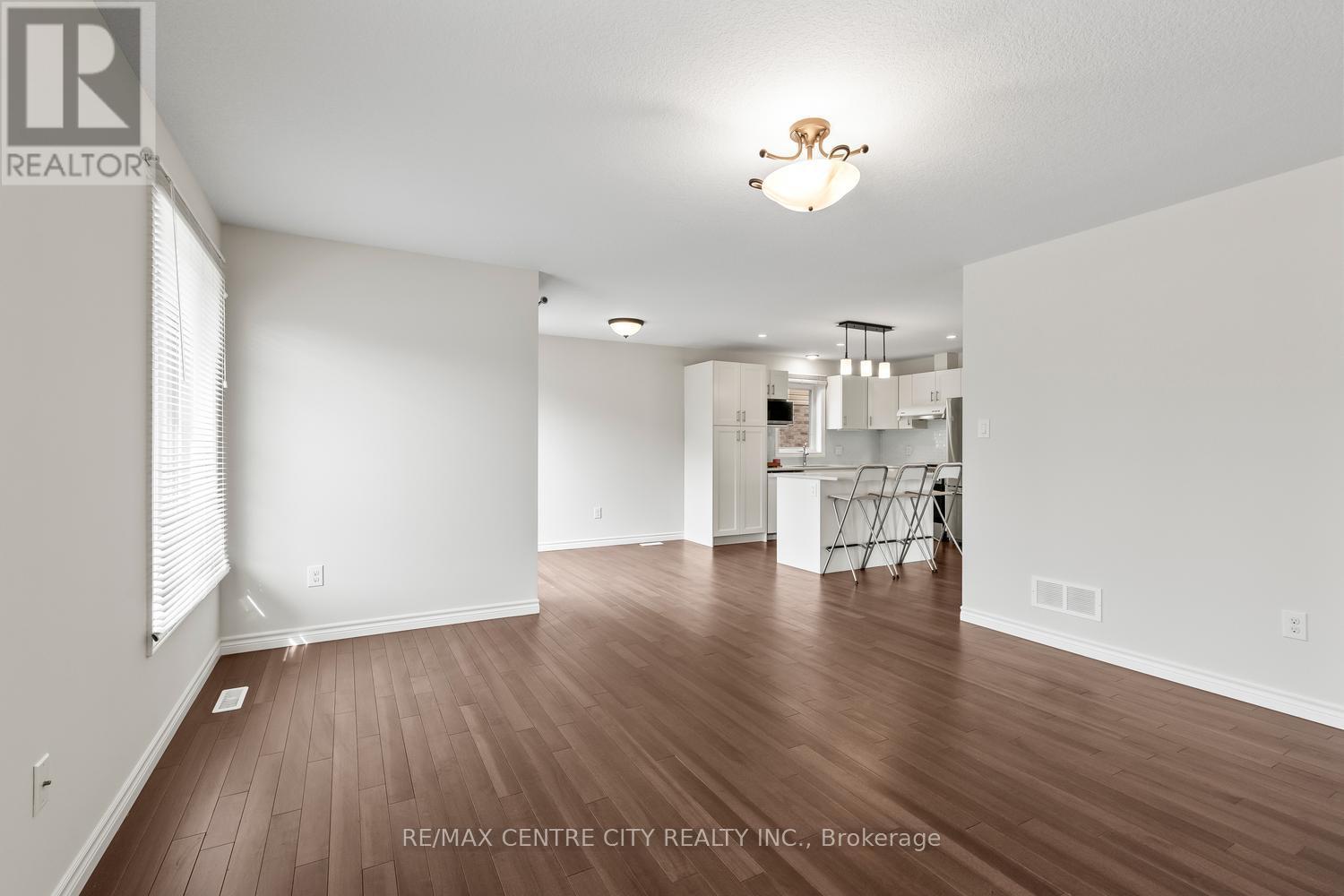 657 TENNENT AVENUE - 18