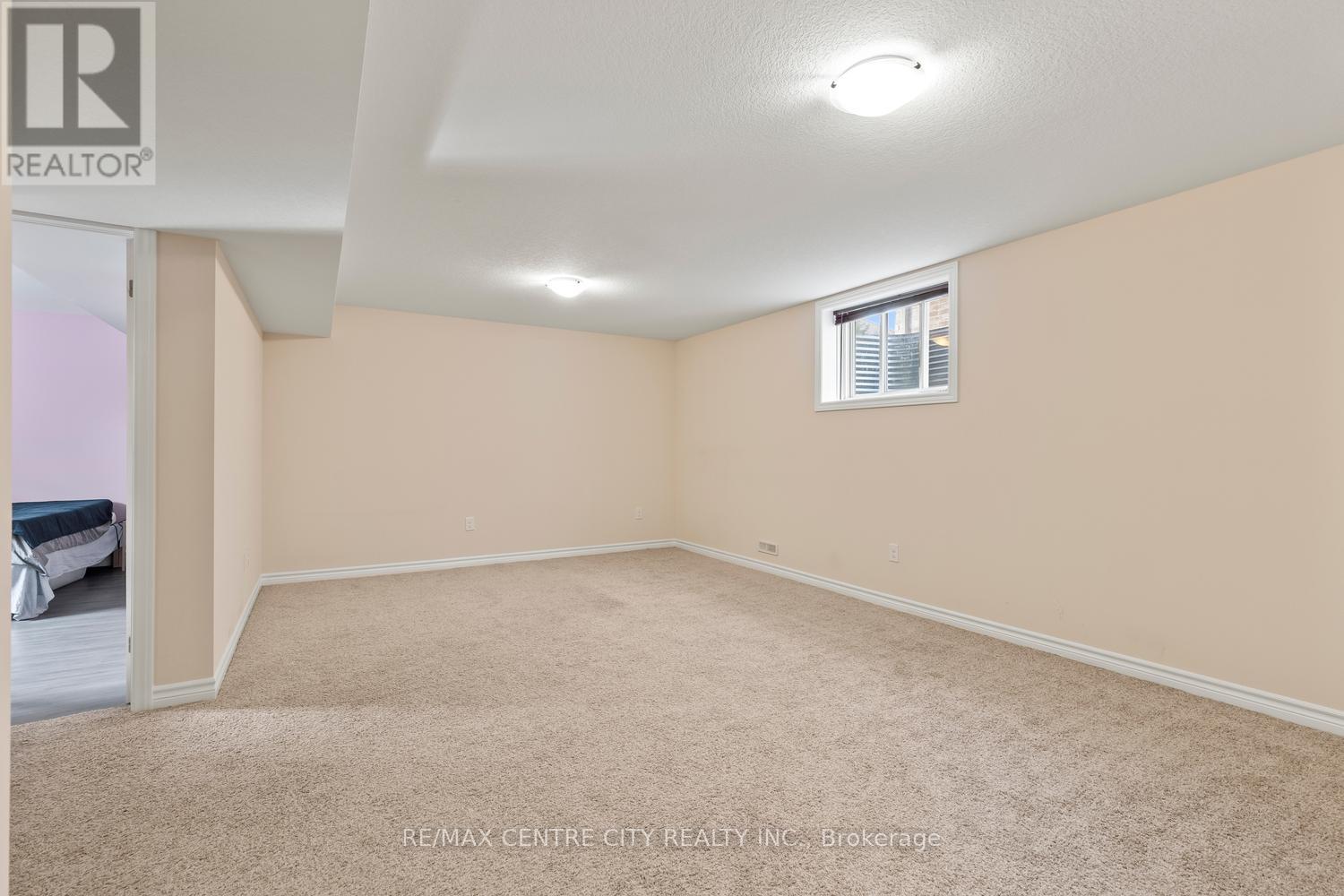 657 TENNENT AVENUE - 32