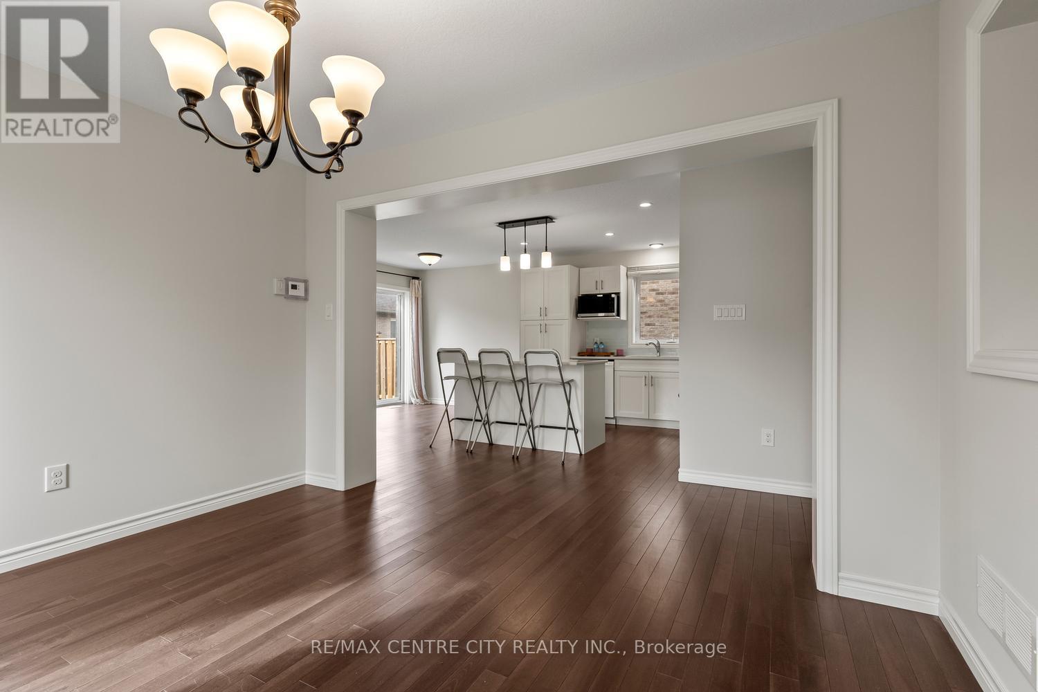657 TENNENT AVENUE - 8