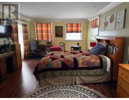 9 Bear Head Road thumbnail 9