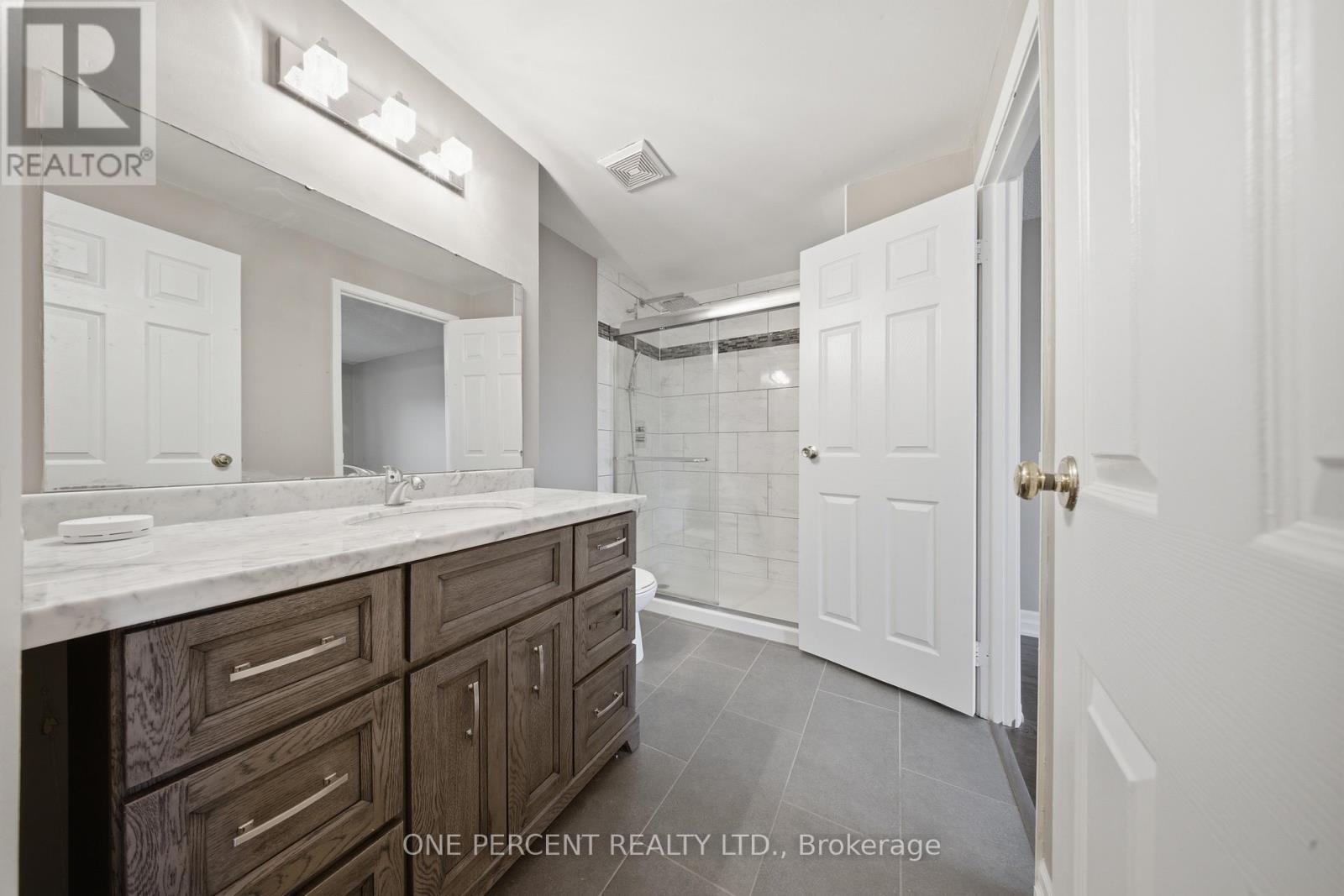 #48 860 RYMAL ROAD E - 21
