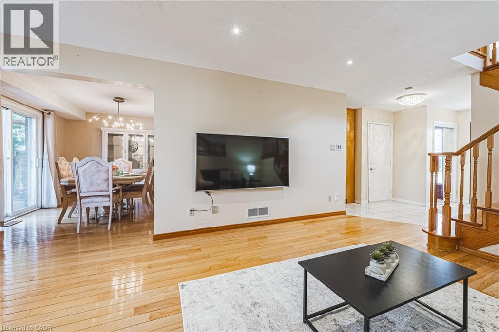110 HIGHBURY Drive - 10