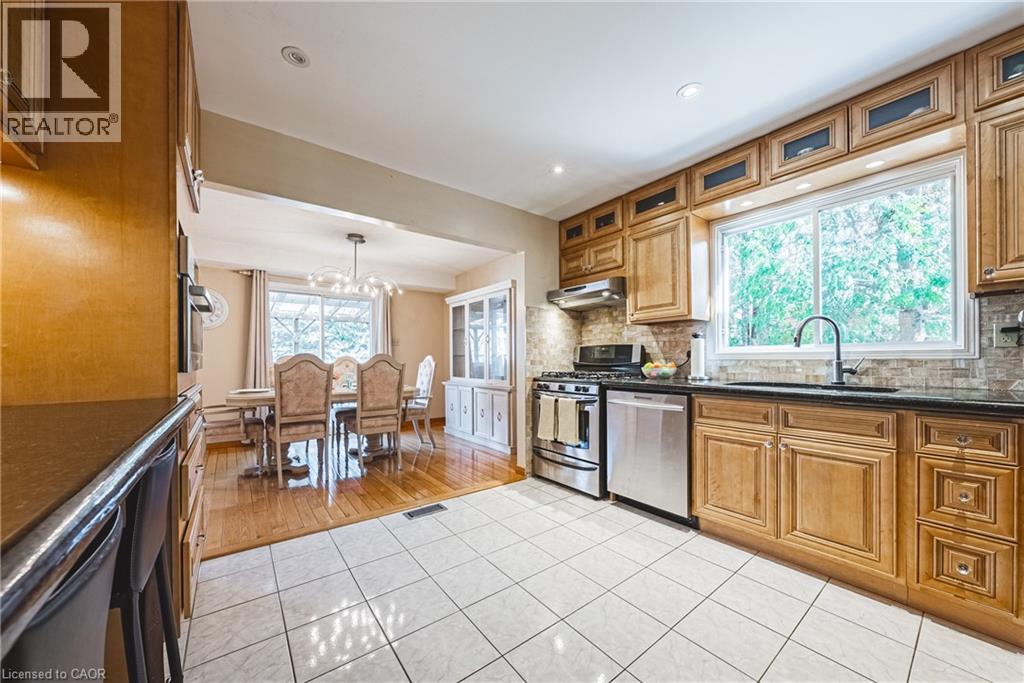 110 HIGHBURY Drive - 16