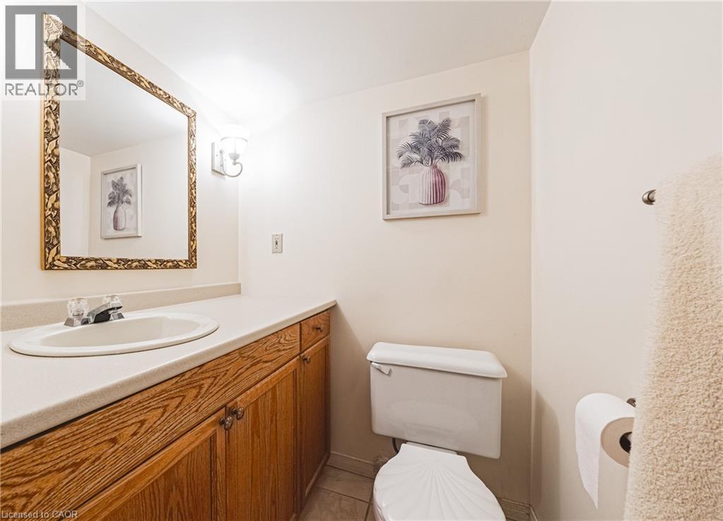 110 HIGHBURY Drive - 35