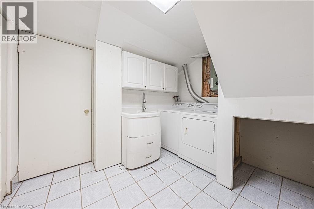 110 HIGHBURY Drive - 36