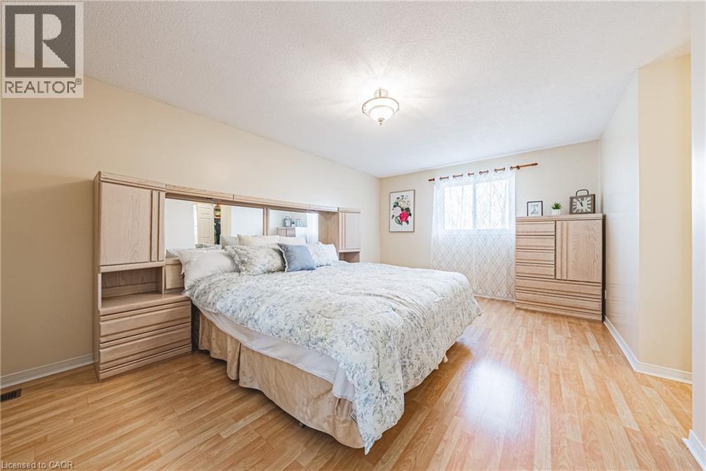 110 HIGHBURY Drive - 26