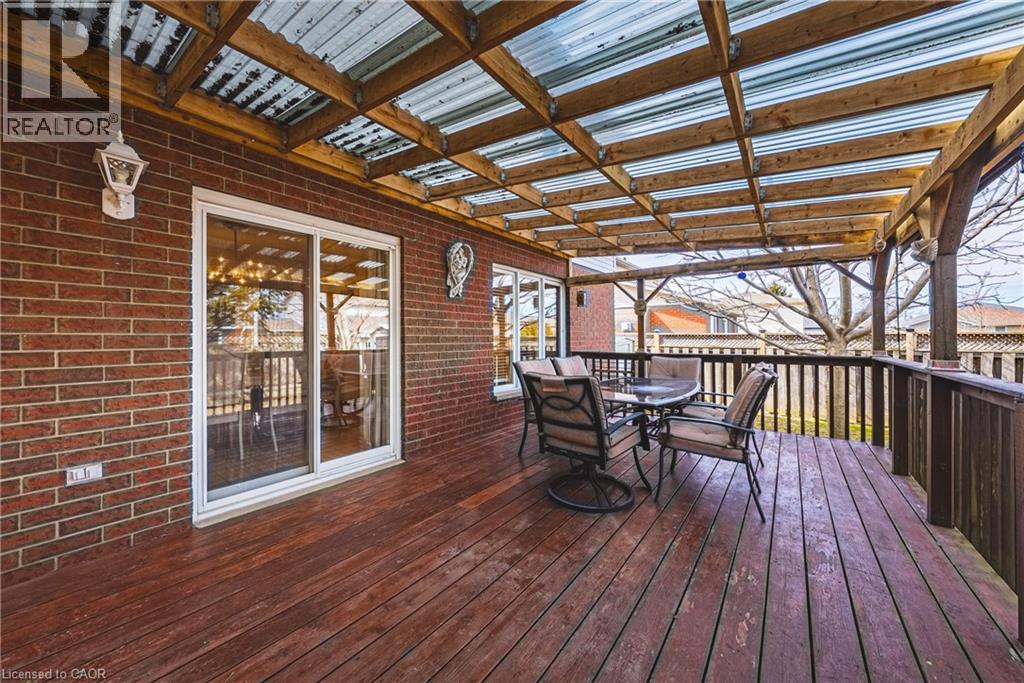 110 HIGHBURY Drive - 45