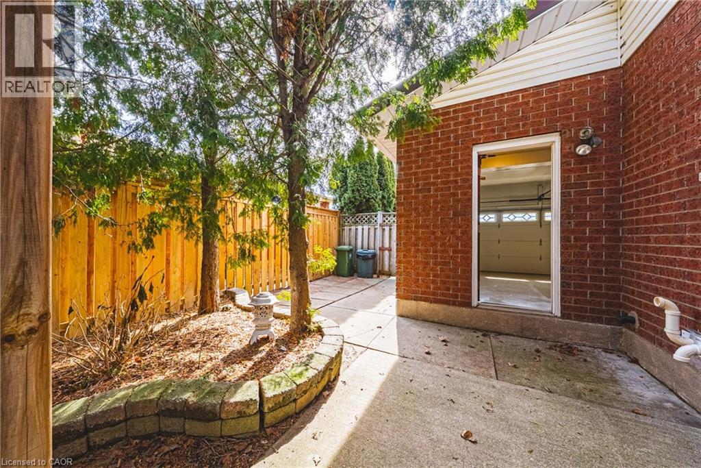 110 HIGHBURY Drive - 46