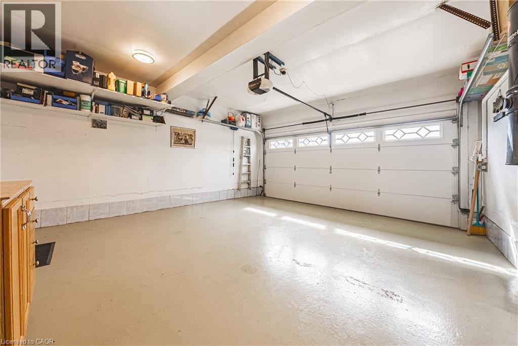 110 HIGHBURY Drive - 37