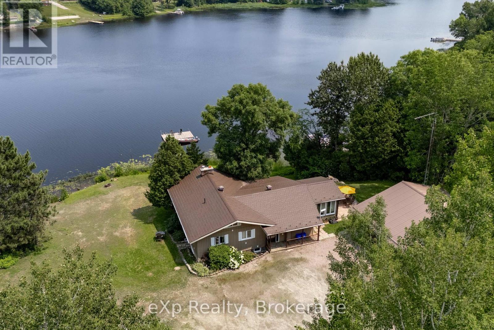 688A PREVOST ROAD - 44