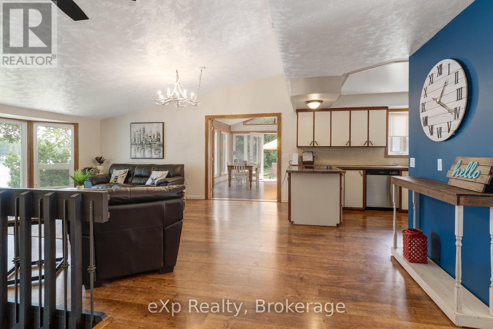 688A PREVOST ROAD - 9