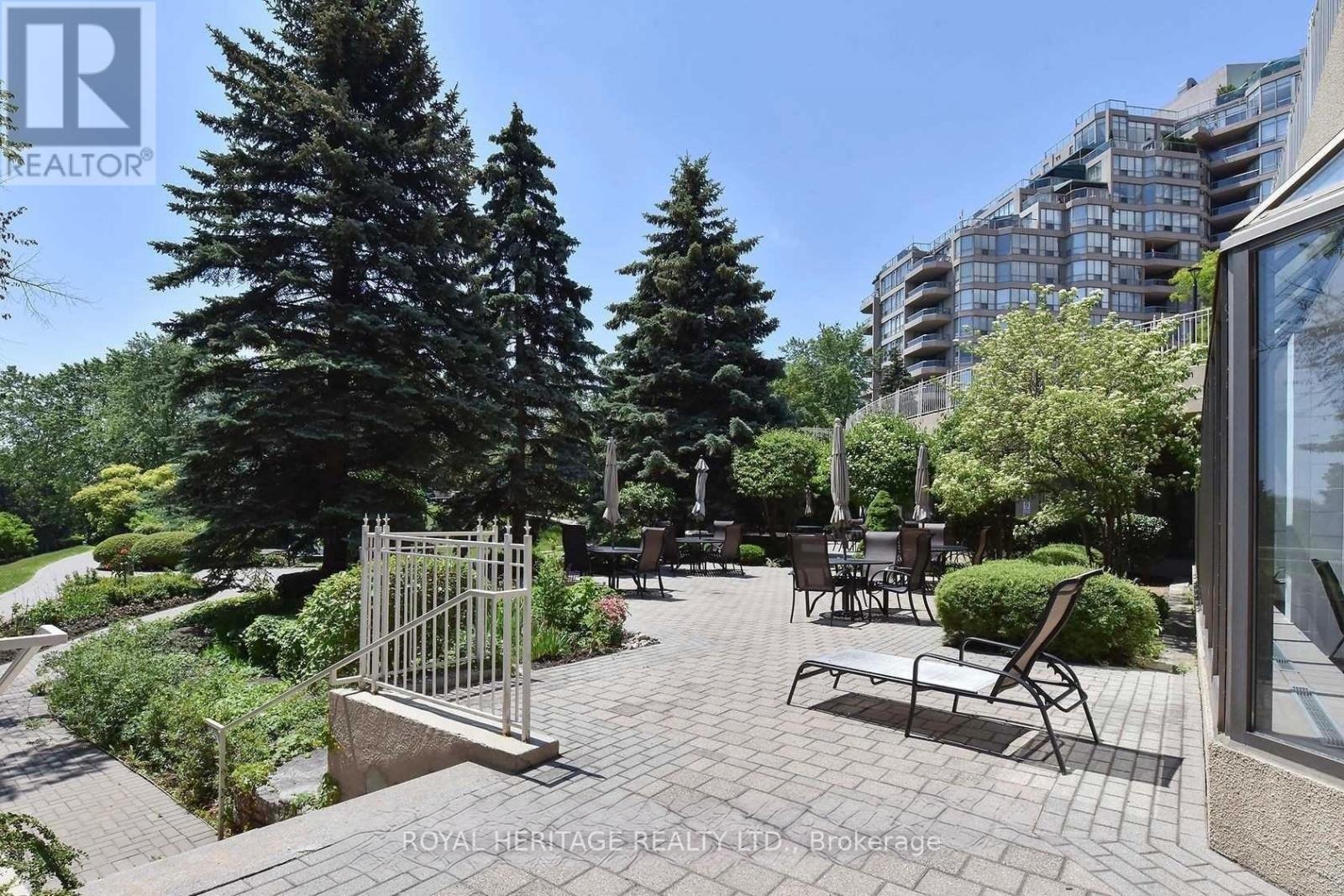 #207 20 GUILDWOOD PARKWAY - 45